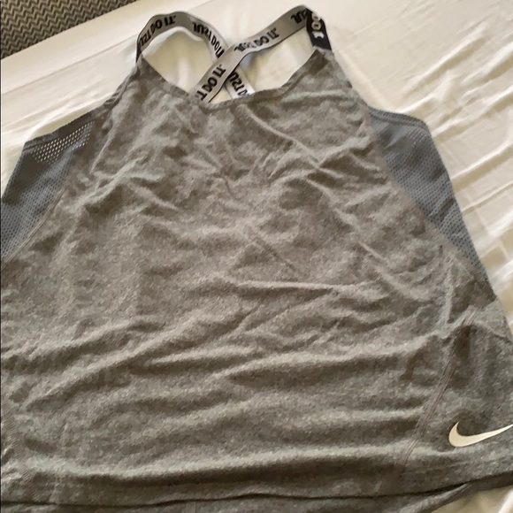 Nike - Picture 1 of 4